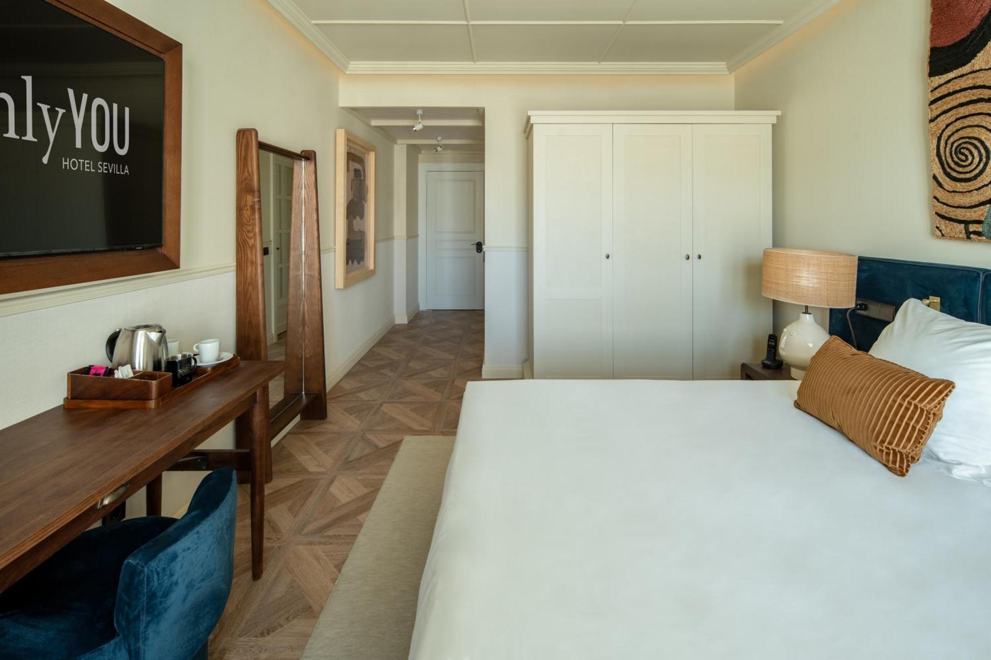 Only You Hotel Sevilla Bagian luar foto